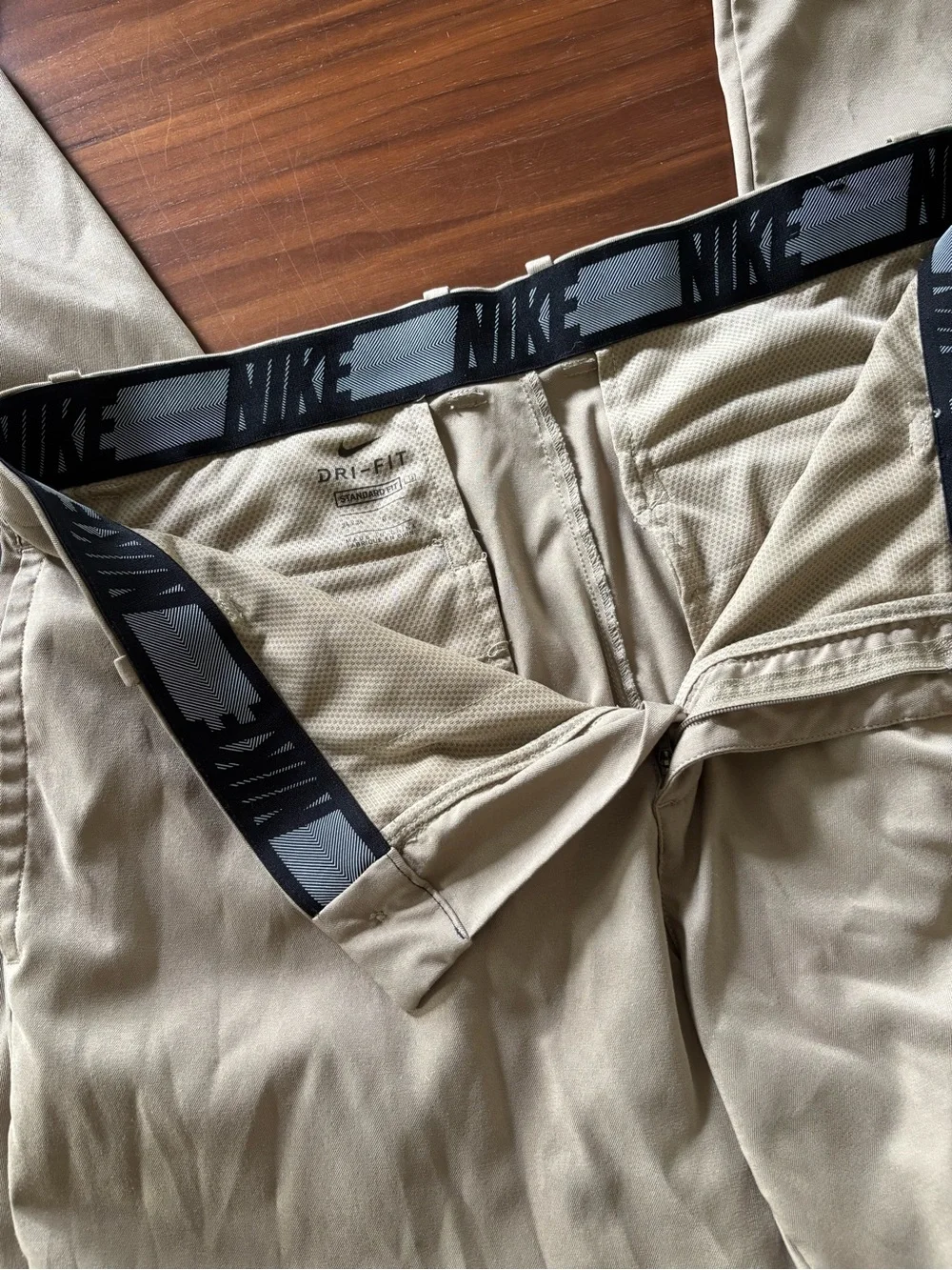 Men's Stretch Nike Pants in Khaki